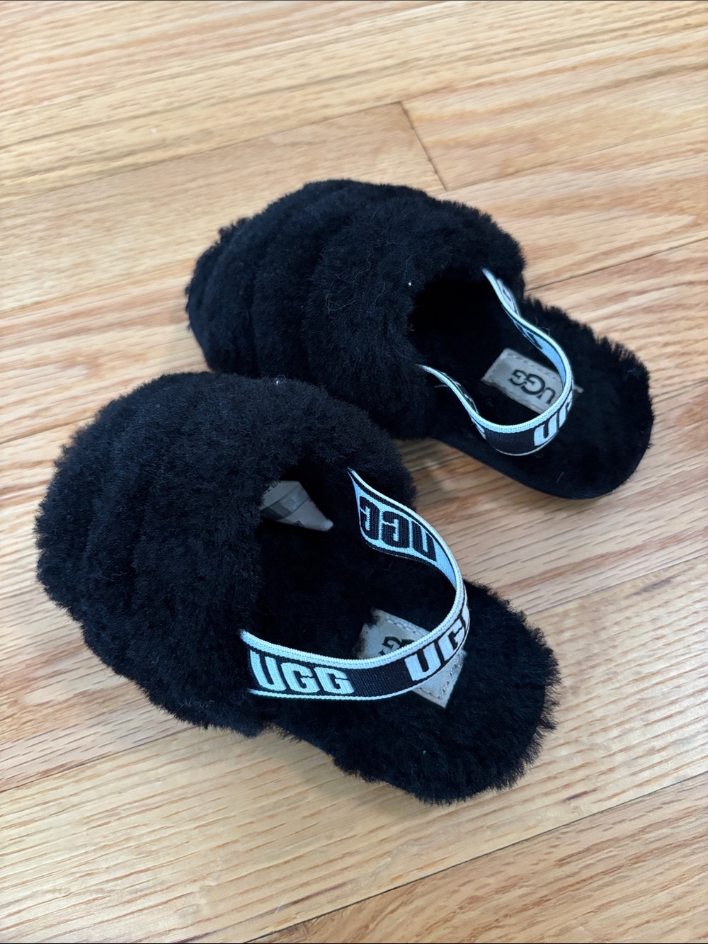 UGG Toddler Fluff Yeah Slide - Black (Size 9T)